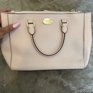 Michael Kors Medium Tote in blushing pink